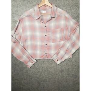 Hollister Women's Size Medium Cropped Pink & Tan Flannel Button Up Shirt
